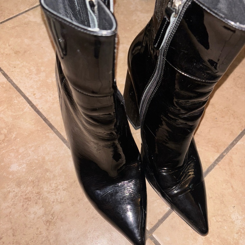 Alias Mae Glossy Black Heeled Boots